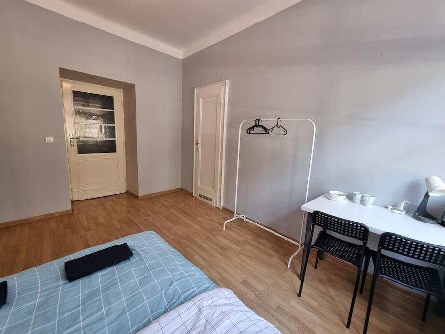 קרקוב Fantastic Krk - Kr6 Room D מראה חיצוני תמונה
